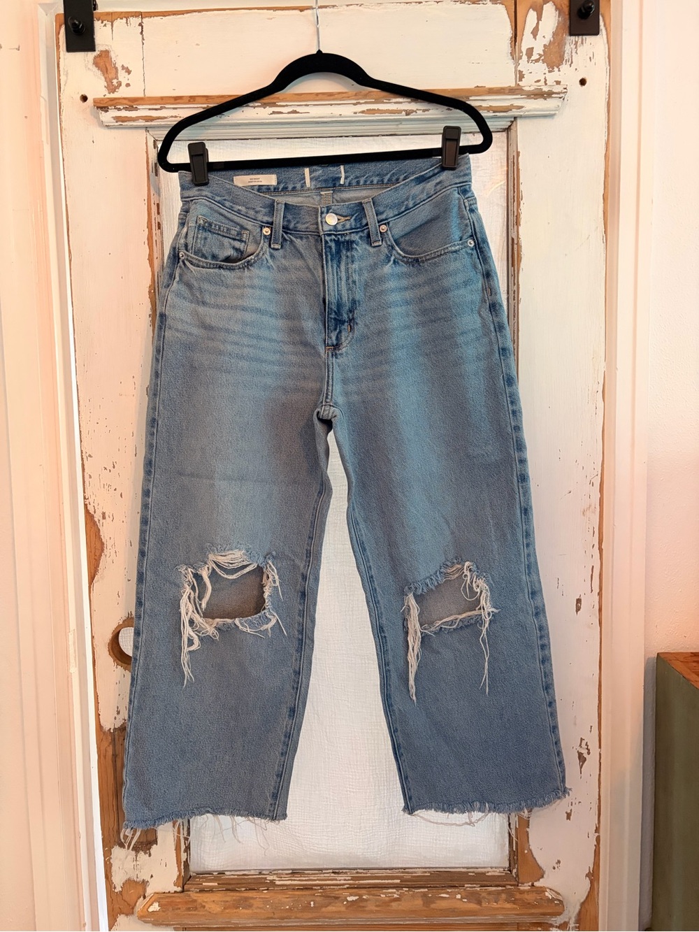 Universal Thread Light Blue Distressed High-Rise Straight Jeans